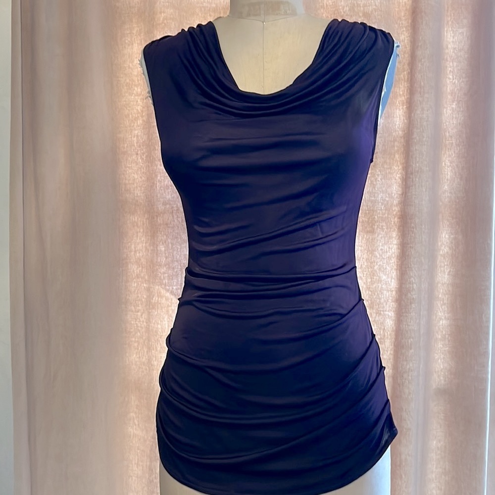 BANANA REPUBLIC MONOGRAM PLUM JERSEY TOP